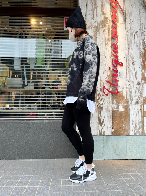 画家 内田すずめ × Yohji Yamamotoのコラボレーション作品「Y-3